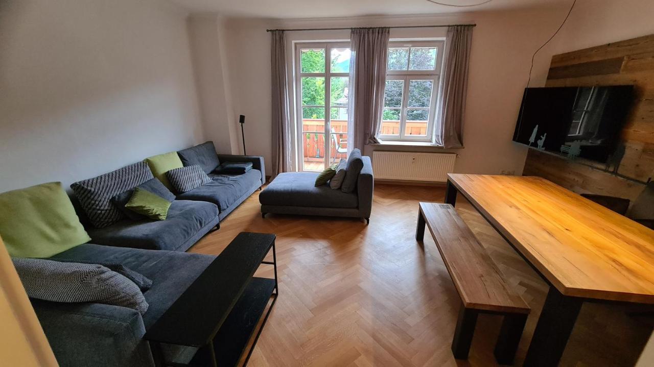 Bunter Hirsch Ferienwohnung Im Garmischer Zentrum 외부 사진